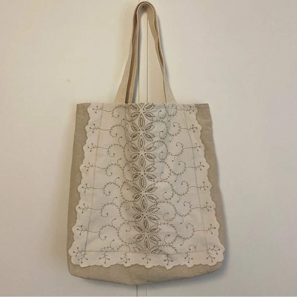 Beige and Cream Vintage Embroidered Linens Tote Bag - Picture 2 of 10